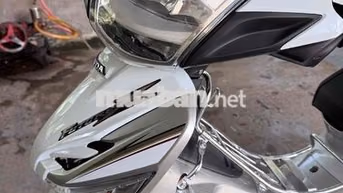 Honda Future X fi màu trắng bạc