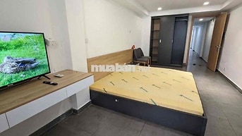 CĂN HỘ SÂN VƯỜN CÓ GIẾNG TRỜI TÁCH BẾP RỘNG THÔNG THOÁNG