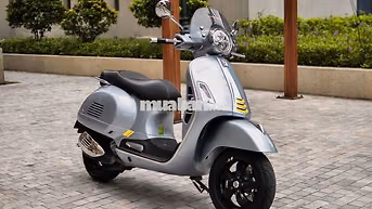 Piaggio GTS300 hpe 2022 Xám 12000 km