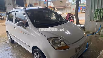 Chevrolet Spark Trắng 4 chỗ