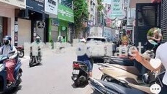 Nhà mặt tiền kinh doanh đa ngành mà giá thấp hơn trong hẻm