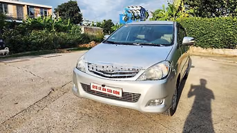 Toyota Innova Bạc Xe gia đình