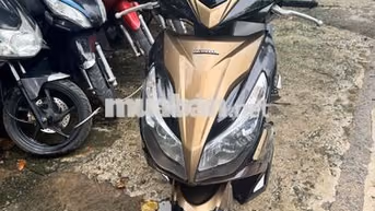 Honda Air Blade 125 Vàng đồng, đen