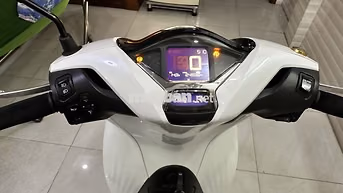 Xe máy Honda SHi 150, ABS đời 2020 màu trắng