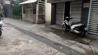 Cần bán gấp nhà 2 lầu, hẻm xe hơi đường Khánh Hội, Quận 4