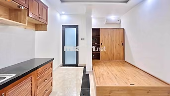 Cho thuê phòng studio cửa sổ hành lang, Mới 100%, 10 phút tới VLU