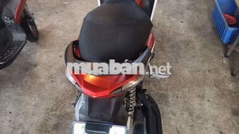 Honda Airblade 12.2011 Đỏ trắng đen nốp mới thay