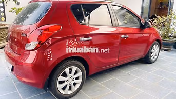 Hyundai i20 std 2013 Đỏ