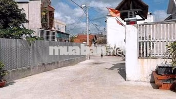 Hàng F0 ngay Lý Thường Kiệt, Thị Trấn Hóc Môn