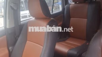 Toyota Innova 7 chỗ màu Bạc