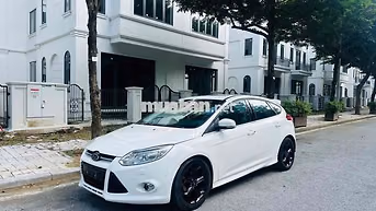 Ford Focus 2014 S Trắng Tự động
