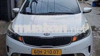 Kia Cerato Trắng