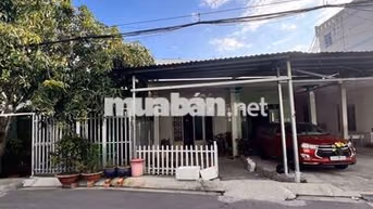 NHÀ CẤP 4 _ DT 4.5M X 22M _HẼM XE TẢI_ LÊ VĂN LƯƠNG _ NHÀ BÈ