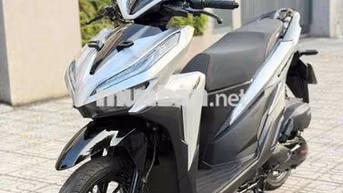 Vario 2022 bạc Porsche đẹp leng keng