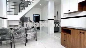 Cho thuê NC sát mt Nguyễn Trãi, Q5| 1tr1l nhà 2 mặt hẻm