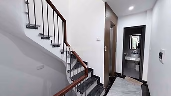 Bán nhà mới thang máy Hữu Hoà, T/Trì-2 thoáng-34m*6T;MT4m;4 ngủ
