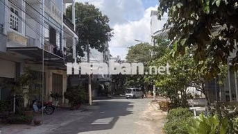 Nhà lầu sân thượng 3 phòng 3 máy lạnh KDC 91B