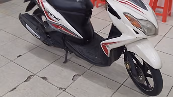 Bán xe Luvias 150cc màu trắng 