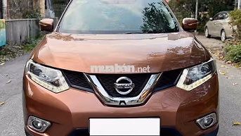 Nissan X-Trail SUV 7 chỗ màu Nâu