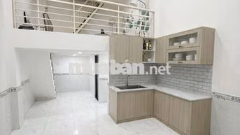 Nhà mới, đẹp, dọn vào ở ngay, ra Q1 15p
