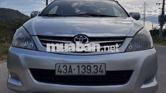 Toyota Innova 7 chỗ Tự động Bạc