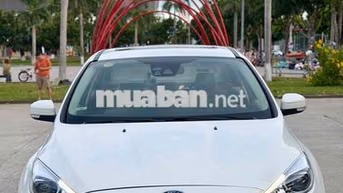 Ford Focus 1.5AT Titanium 2018 Trắng Tự động