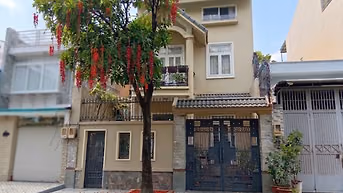 Bán Biệt Thự Sân Vườn Khu Tên Lửa Ngay AEON Maill Bình Tân. DT: 8 x20