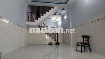Cho thuê nhà trệt lầu P Tân Đông Hiệp sân xe tải giá 6tr