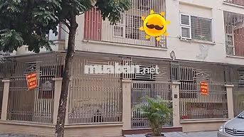 Cho thuê liền kề KĐT Văn Phú, Hà Đông, DT 112m 4 tầng giá 20 triệu/th