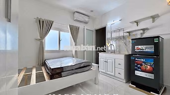 Phòng mới 30m2 sạch sẽ đầy đủ nội thất ngay chân cầu Nguyễn Văn Cừ