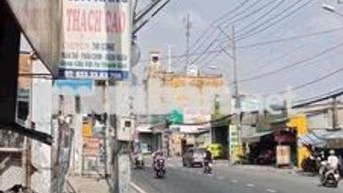 Nhà mặt tiền 130m quốc lộ 50  giá 15triệu
