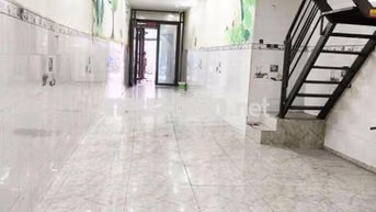 Cho thuê nhà gần Mặt tiền Tạ Uyên,Q11- 3x18m- 2 p 2w- kd nhỏ được