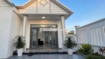 12tr Nguyên căn biệt thự sân vườn Xã Hóc Môn