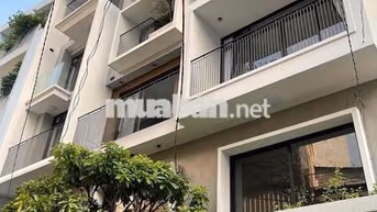 STUDIO FULL NỘI THẤT - NHÀ MỚI THANG MÁY - GẦN ETOWN CỘNG HOÀ