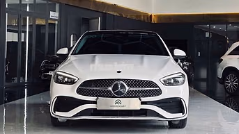Mercedes C300 AMG 2022 Trắng 33.000 Km