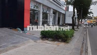 Đoạn sát ngã tư 10x24 Mt Nguyễn Oanh + Phan Văn Trị.