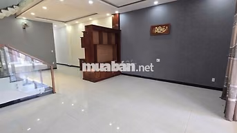 Cho thuê nhà 2 tầng mới rộng 150m2 ngay bãi tắm Tân Trà sẵn điều hoà