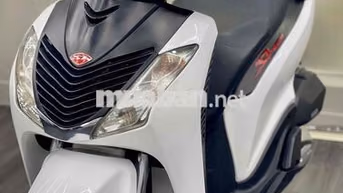 Honda SH 150i ABS 2022 Trắng bạc đen