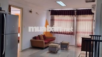 Bán CHCC Bàu Cát II, 4,2 tỷ, 70 m2, 2PN, 2WC, lô mới, thang máy