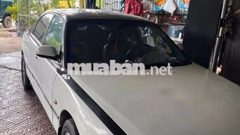Mazda 4-5 chỗ màu Trắng