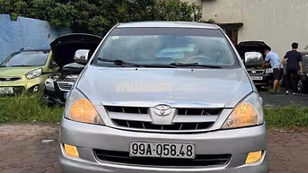 Toyota Innova 2009 Bạc