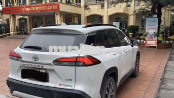 Toyota Corolla Cross 2022 Trắng ngọc trai Nữ