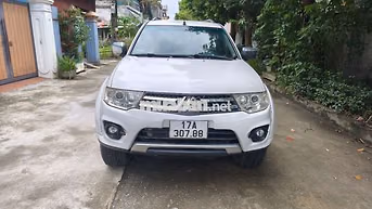 Mitsubishi Pajero Sport 2016 4x2MT Trắng