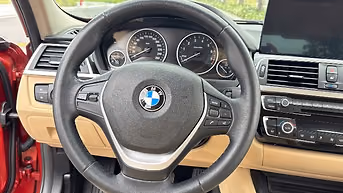 Bán xe BMW 320i LCi màu cam cà rốt, sản xuất 2018, xe mới đẹp