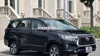 Toyota Innova 2.0E 2022 Đen Số sàn