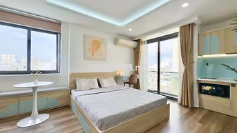 THANG MÁY-BAN CÔNG GẦN CÁC TRƯỜNG ĐẠI HỌC CỰC ĐẸP