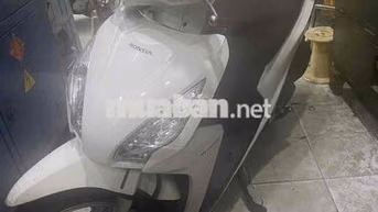 Honda Vision Trắng