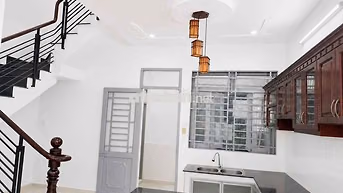 nhà 5m x 13m , đúc 1 tấm , 2pn . nhà mới