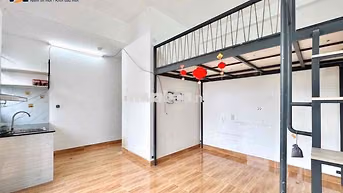 Cho Thuê Phòng Gác Ban Công Nội Thất Gần Đại Học Văn Hiến - Tân Bình