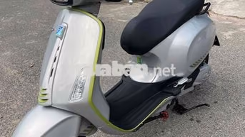 Piaggio Vespa Sprint Tech 125 ABS 2026 Bạc 600 km